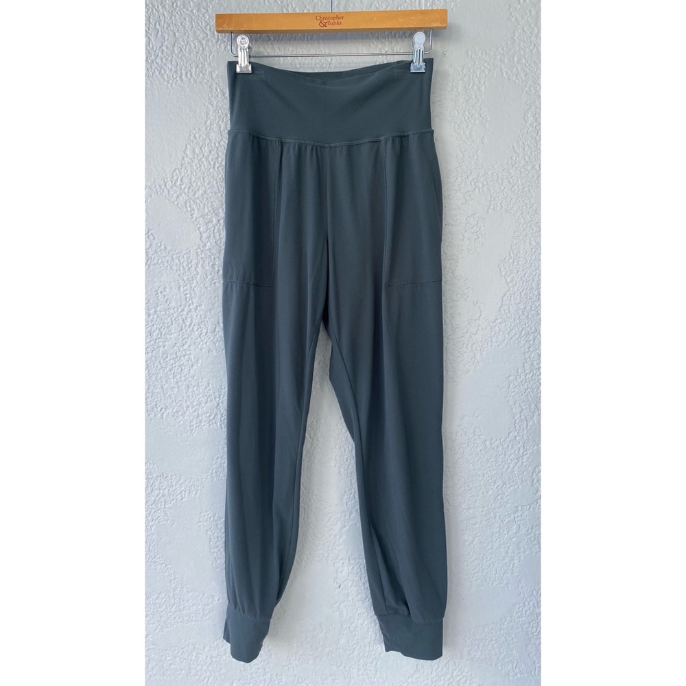 Athleta Salutation Jogger in Powervita XS